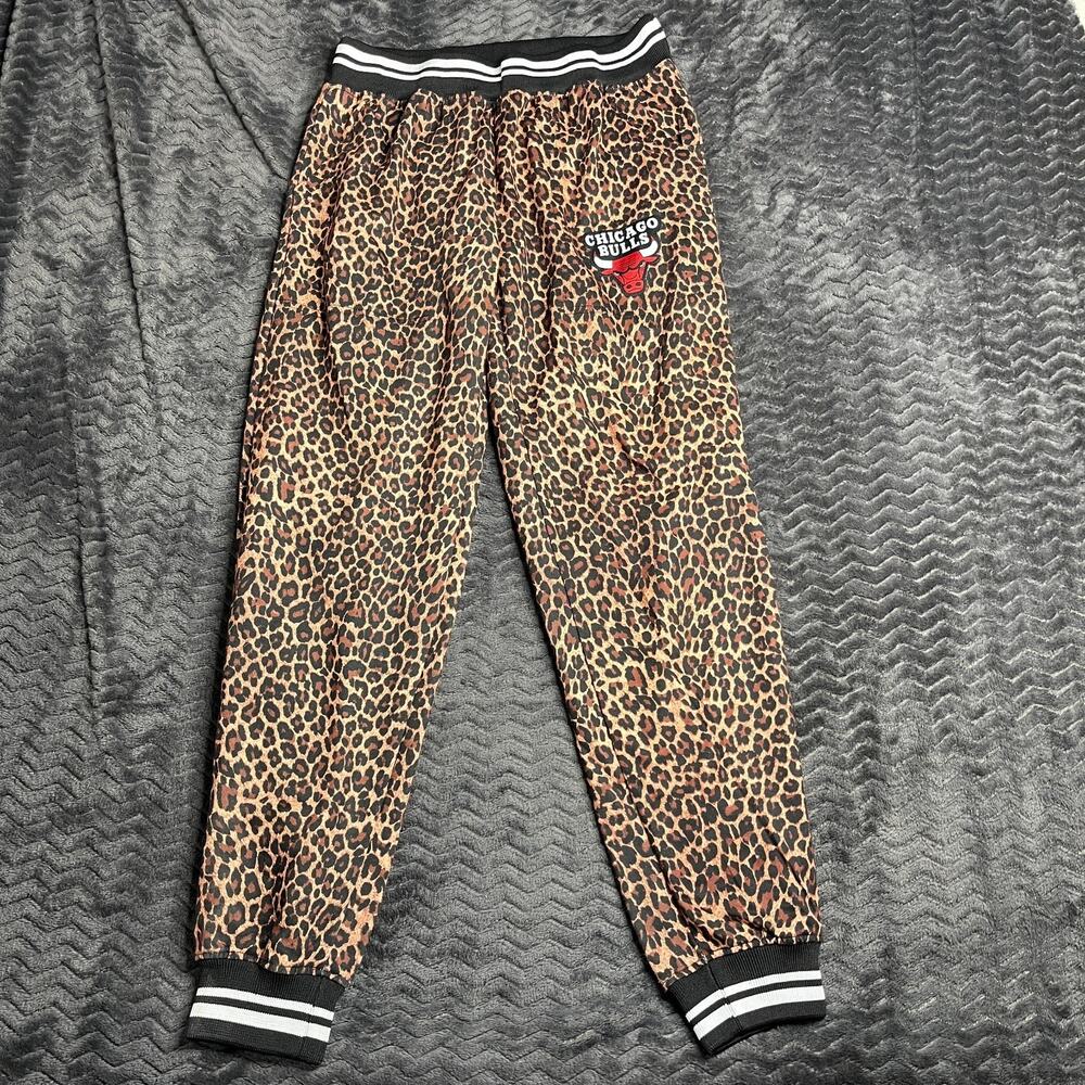 NBA Women's Chicago Bulls Leopard Print Jogger Pants Size S